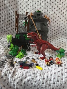 Playmobile Hidden Temple With T Rex. Mostly Complete